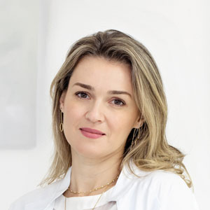 Dra. Fabiana Salazar Posso - Dermatologista